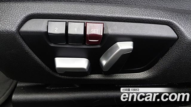 BMW 3-Series 2018 — photo 10