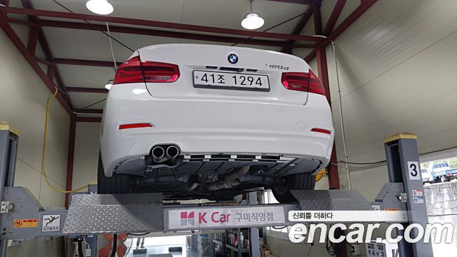 BMW 3-Series 2018 — photo 14