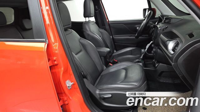 Jeep Renegade 2018 — photo 17