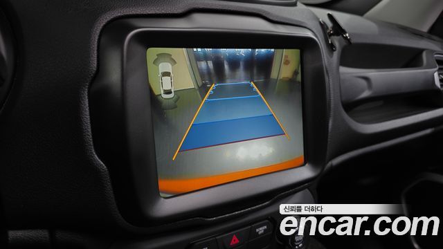 Jeep Renegade 2018 — photo 21