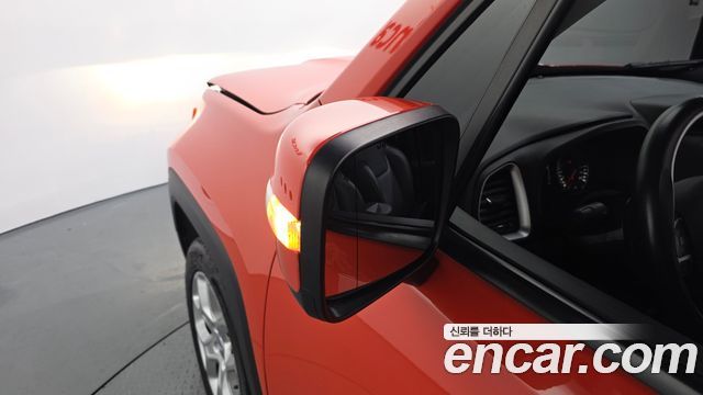 Jeep Renegade 2018 — photo 9