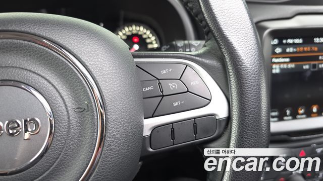 Jeep Renegade 2018 — photo 27