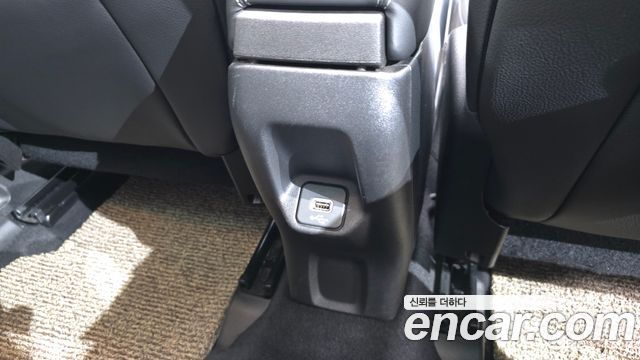 Jeep Renegade 2018 — photo 33