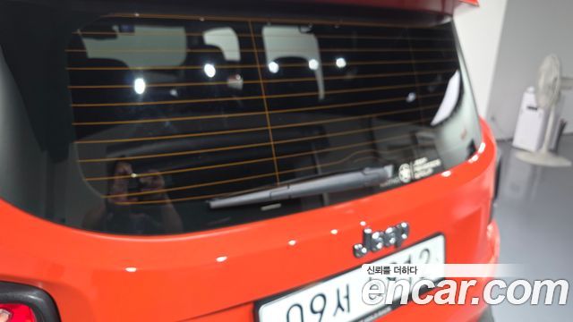 Jeep Renegade 2018 — photo 38