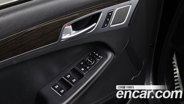 Genesis G80 2020 — photo 22