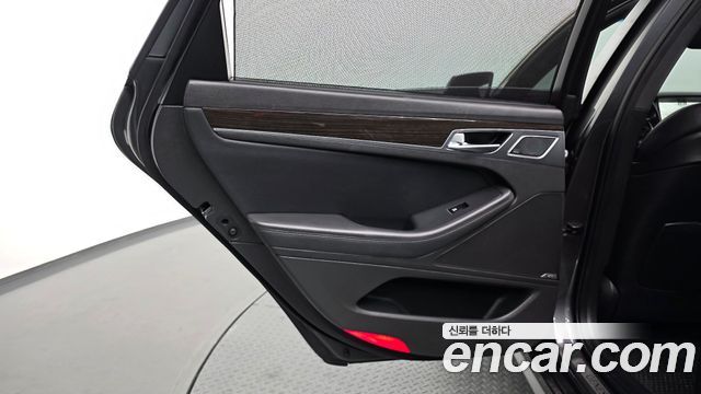 Genesis G80 2020 — photo 15