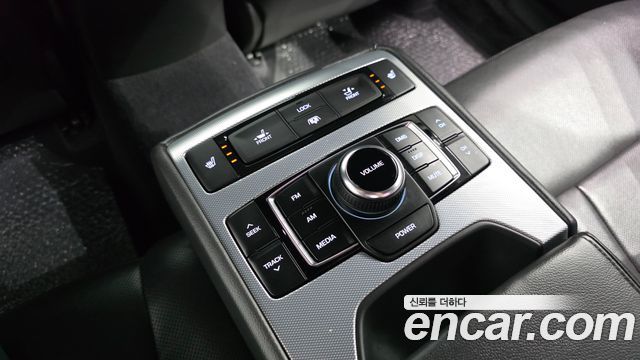 Genesis G80 2020 — photo 30