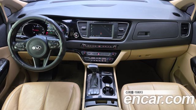 Kia Canival 2018 — photo 7