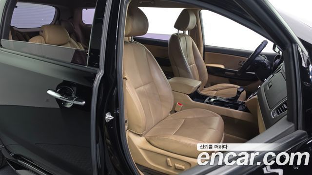 Kia Canival 2018 — photo 12