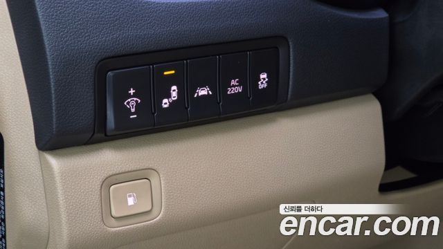 Kia Canival 2018 — photo 15