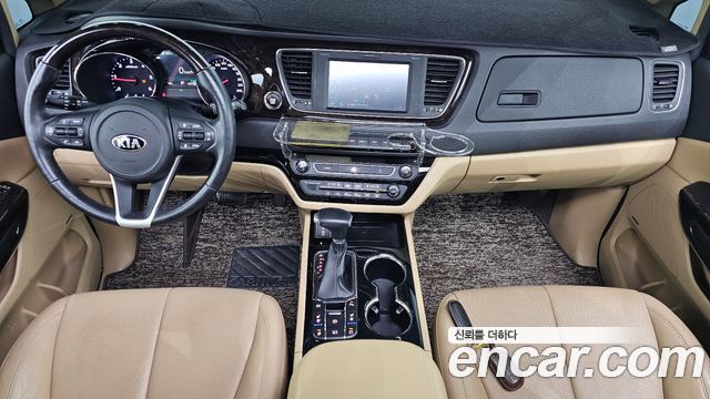 Kia Canival 2019 — photo 7