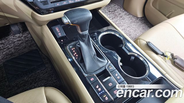 Kia Canival 2019 — photo 9