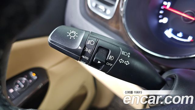 Kia Canival 2019 — photo 18