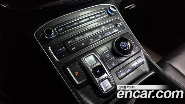 Hyundai Santafe 2022 — photo 12
