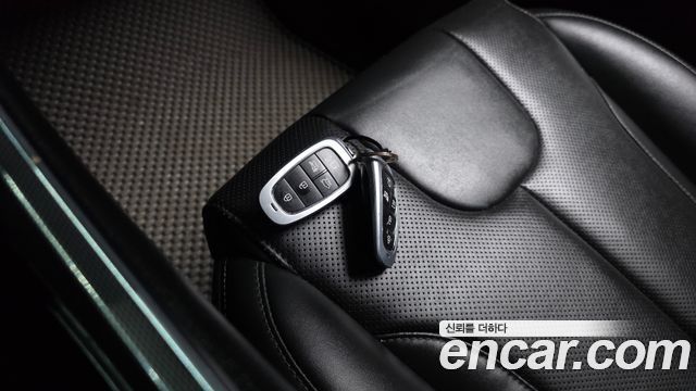 Hyundai Santafe 2022 — photo 24
