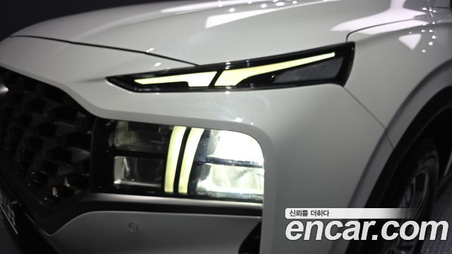 Hyundai Santafe 2022 — photo 8