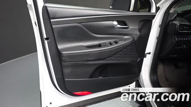 Hyundai Santafe 2022 — photo 14