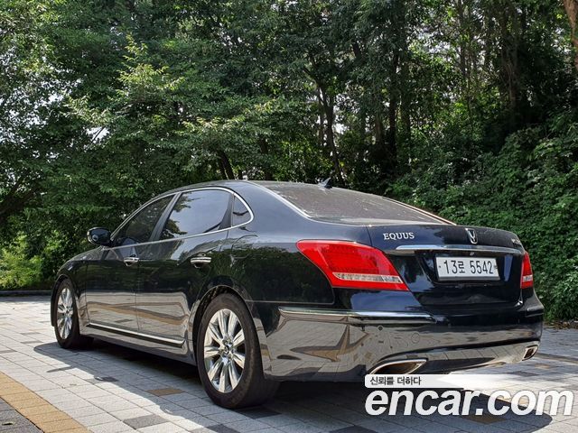 Hyundai Equus 2012 — photo 2