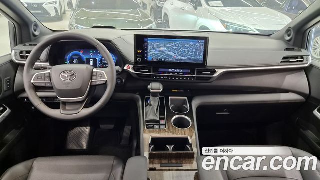 Toyota Sienna 2025 — photo 7