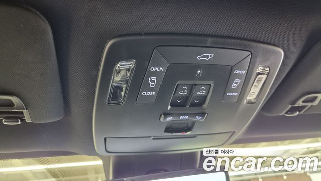 Toyota Sienna 2025 — photo 17