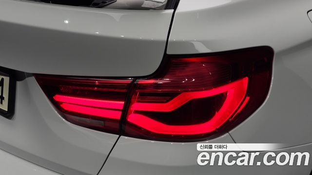 BMW Gran Turismo 2018 — photo 9