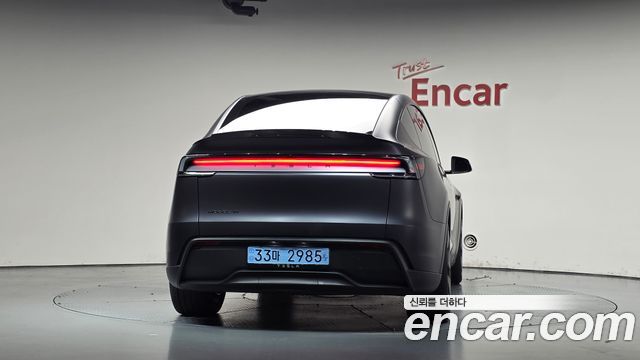 Tesla Model Y 2026 — photo 4
