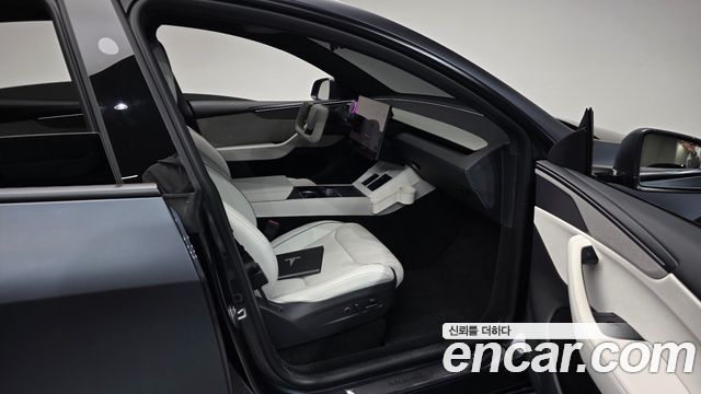 Tesla Model Y 2026 — photo 17