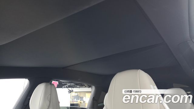 Tesla Model Y 2026 — photo 25