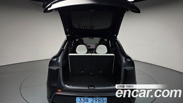 Tesla Model Y 2026 — photo 26
