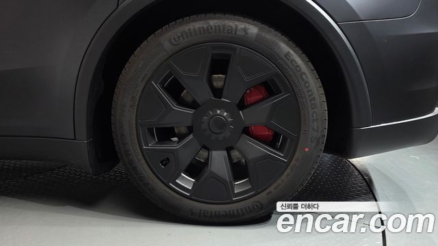 Tesla Model Y 2026 — photo 7