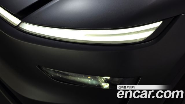 Tesla Model Y 2026 — photo 8