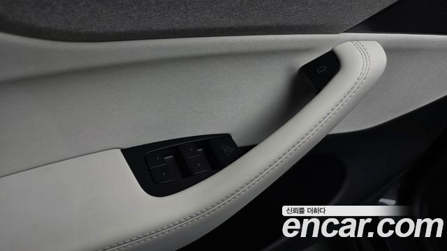 Tesla Model Y 2026 — photo 31