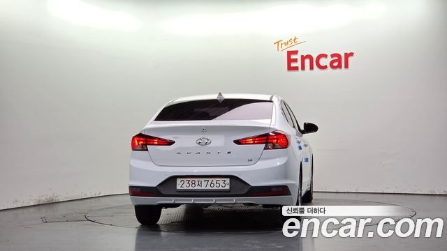 Hyundai AVANTE 2020 — photo 4