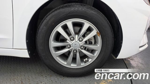 Hyundai AVANTE 2020 — photo 5