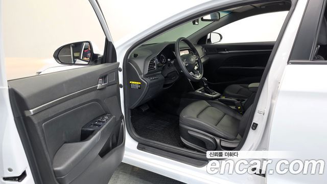 Hyundai AVANTE 2020 — photo 10