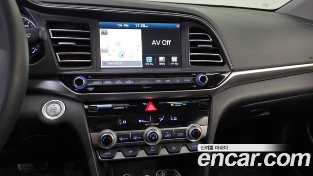 Hyundai AVANTE 2020 — photo 14