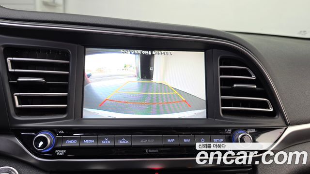 Hyundai AVANTE 2020 — photo 15