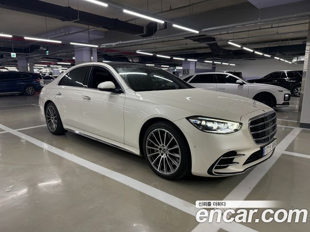 Mercedes-Benz S-Class 2023 — photo 1