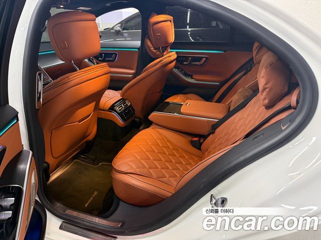 Mercedes-Benz S-Class 2023 — photo 9