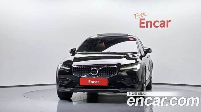 Volvo V60 2021 — photo 3