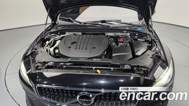 Volvo V60 2021 — photo 6