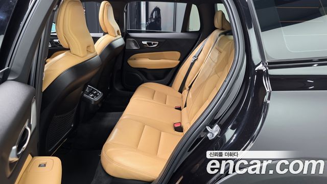 Volvo V60 2021 — photo 18