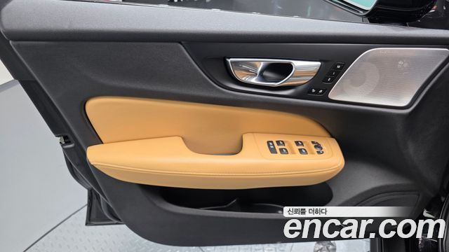 Volvo V60 2021 — photo 14