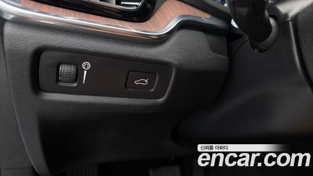 Volvo V60 2021 — photo 27
