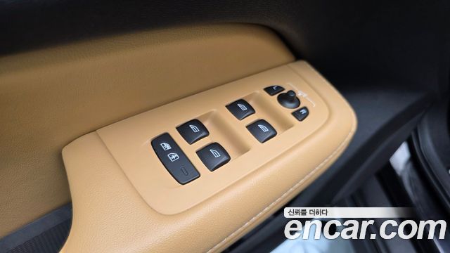 Volvo V60 2021 — photo 28