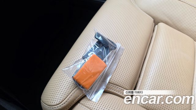 Volvo V60 2021 — photo 29