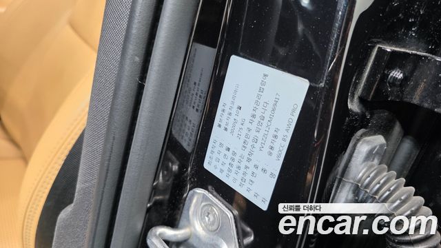 Volvo V60 2021 — photo 30