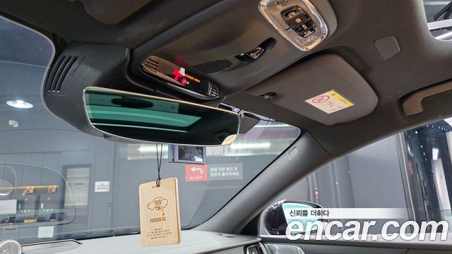 Volvo V60 2021 — photo 31
