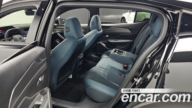 Peugeot 408 2023 — photo 17