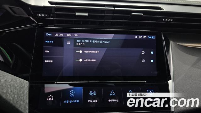 Peugeot 408 2023 — photo 30